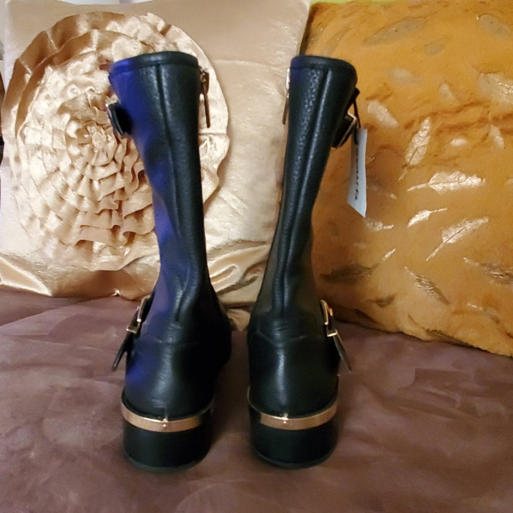 👢 Authentic Black Vince Camuto Boots - Picture 4 of 8